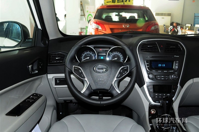 2013款 2.0L 自動兩驅淺內特別版