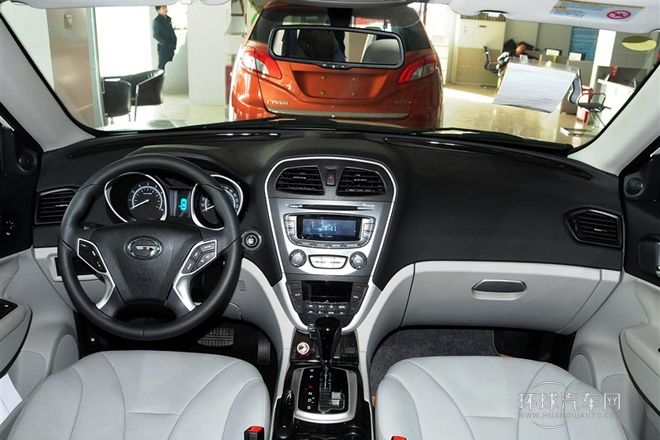 2013款 2.0L 自動兩驅淺內特別版