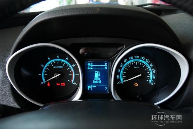 2014款 1.8T 自動(dòng)兩驅(qū)超享版