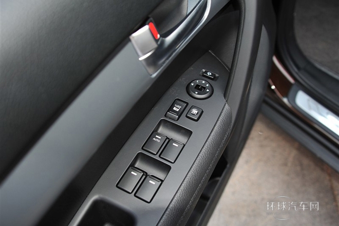 2013款 2.4GDI 7座汽油至尊UVO版 國V