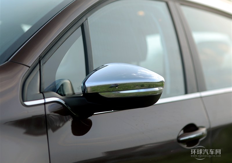 2014款 1.6L 自動(dòng)領(lǐng)航版