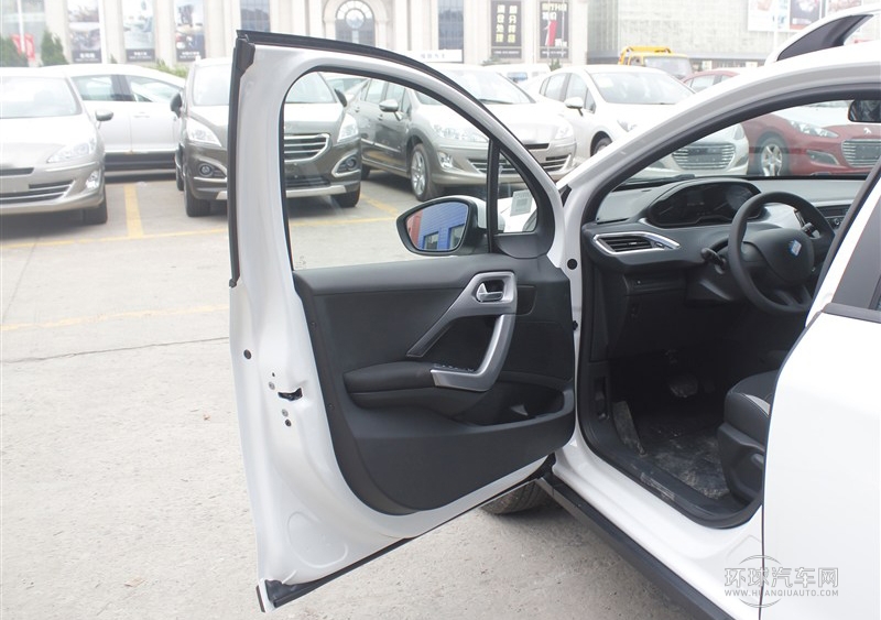 2014款 1.6L 手動時尚版