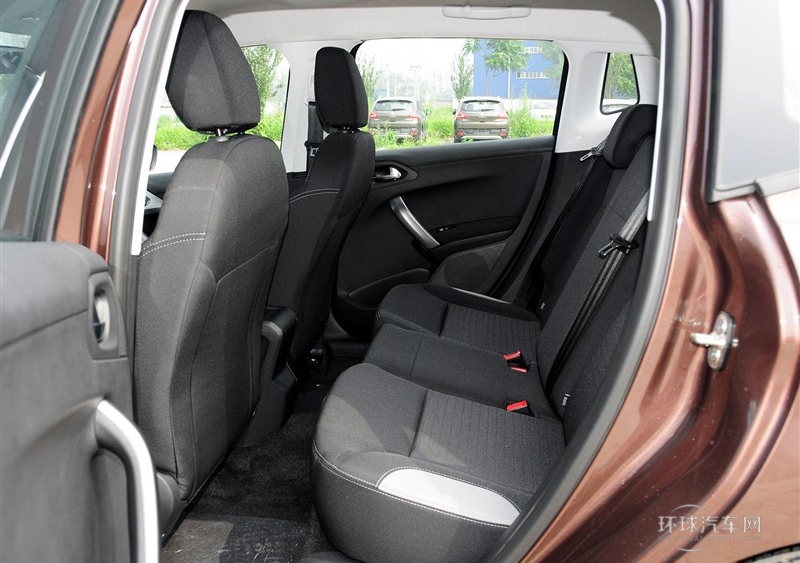 2014款 1.6L 自動(dòng)潮流版