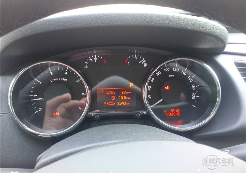 2013款 2.0L 自動潮流版