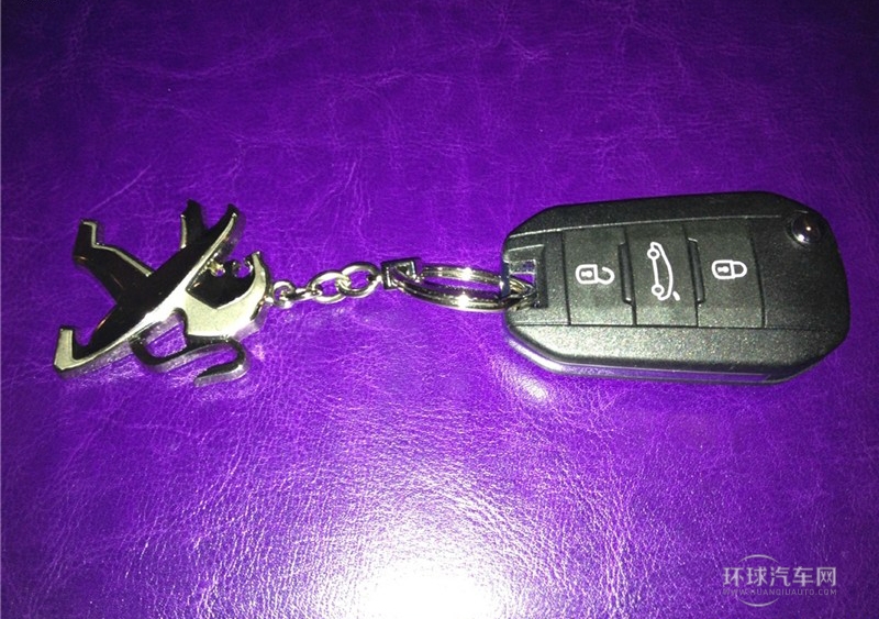 2013款 2.0L 自動潮流版