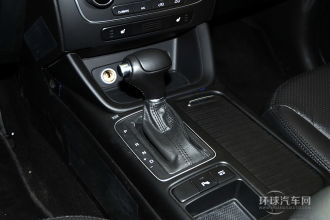 2013款 2.4 7座汽油豪華版