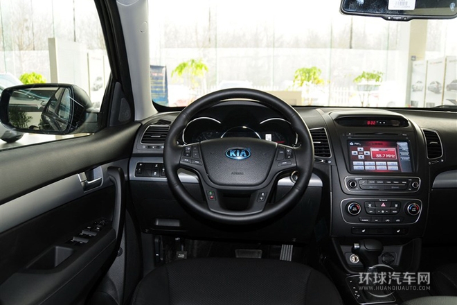 2013款 2.4 7座汽油豪華版