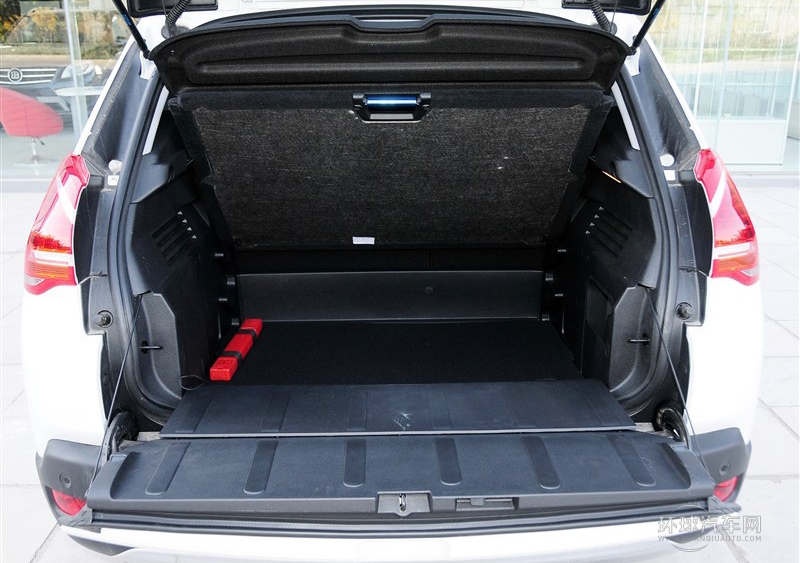 2013款 2.0L 手動潮流版