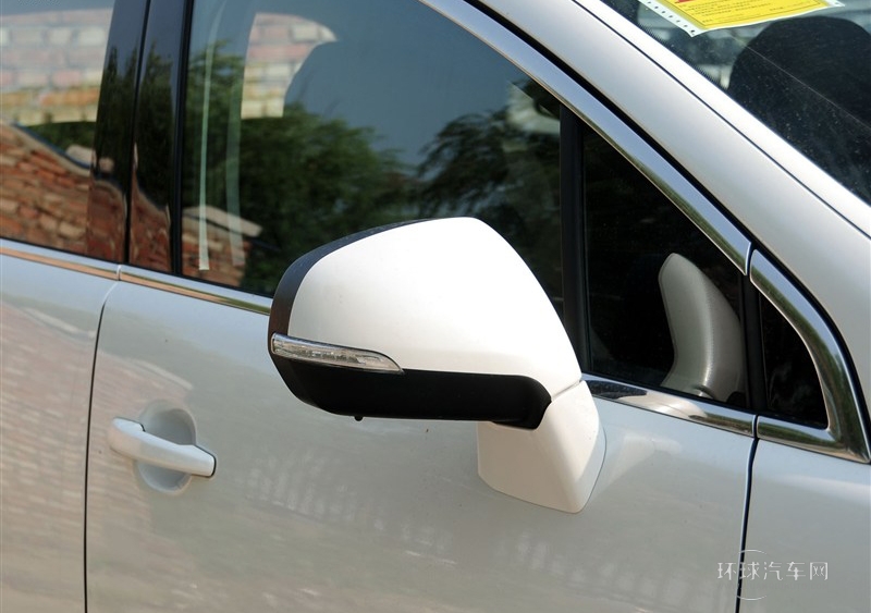 2013款 2.0L 自動經典版