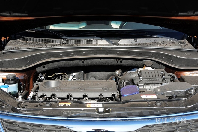 2013款 2.4 7座汽油舒適版