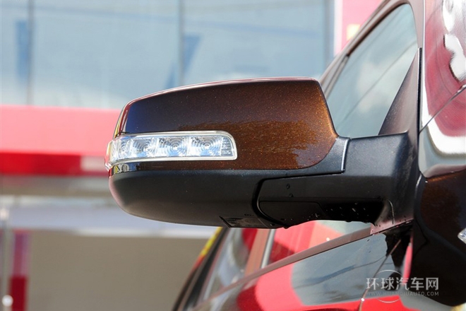 2013款 2.4 7座汽油舒適版