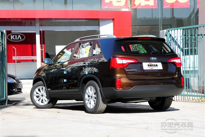 2013款 2.4 7座汽油舒適版