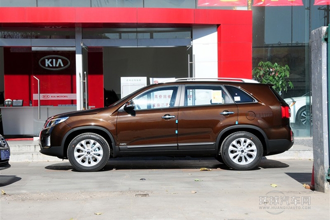 2013款 2.4 7座汽油舒適版