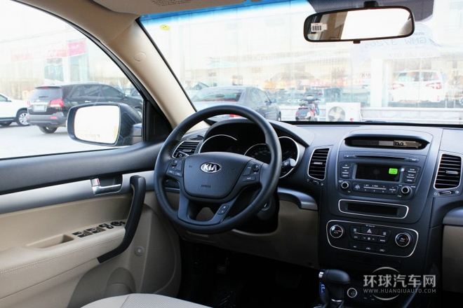 2013款 2.4 5座汽油舒適版