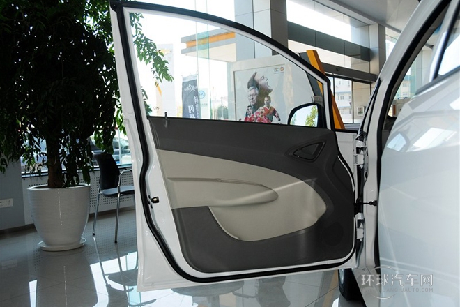 2013款 兩廂 1.2L EMT理想版