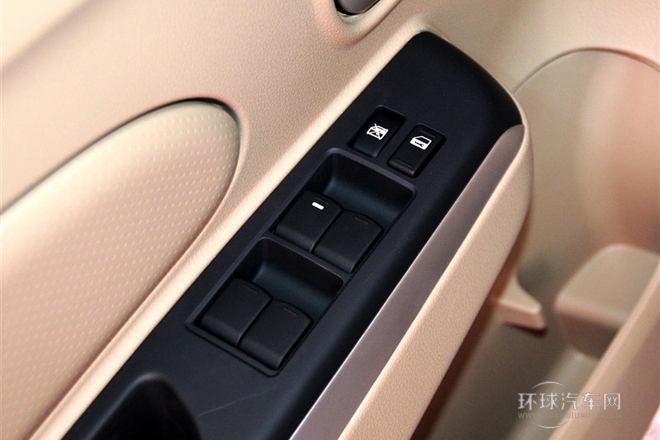 2013款 1.6L 手動北斗導航版