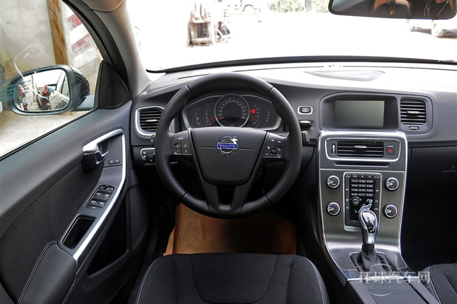 2014款2.0T手自一體智進版（停產在售）