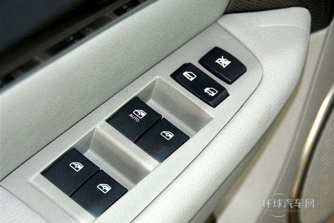 2013款 1.8 SE舒適版 MT