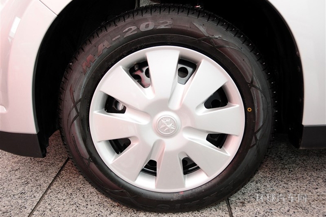 2013款 1.6L 手動時尚版