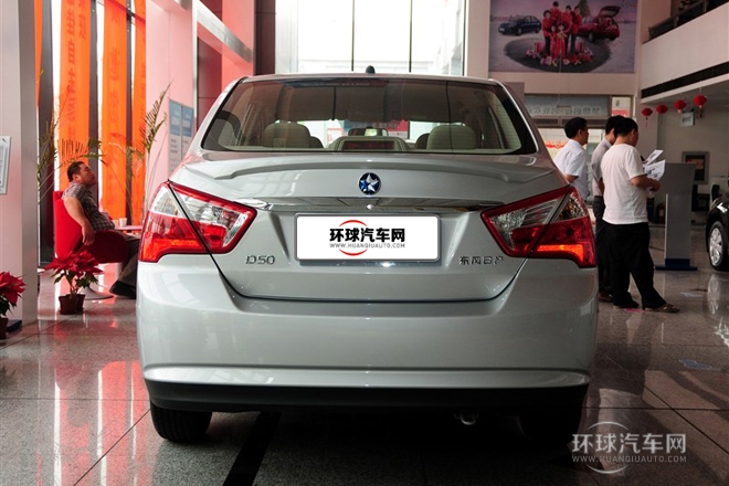 2013款 1.6L 手動時尚版