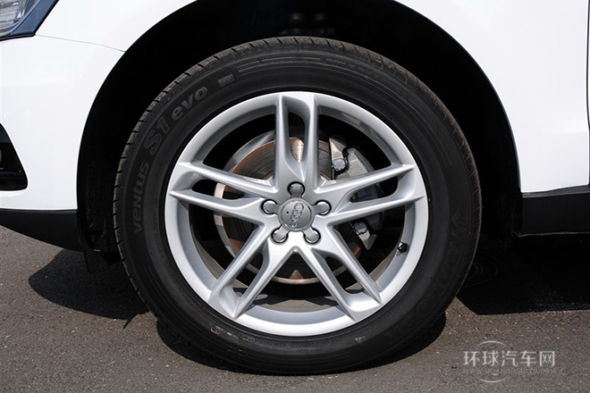 2013款 40 TFSI 豪華型