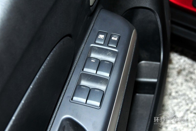 2013款 1.6L 自動豪華版