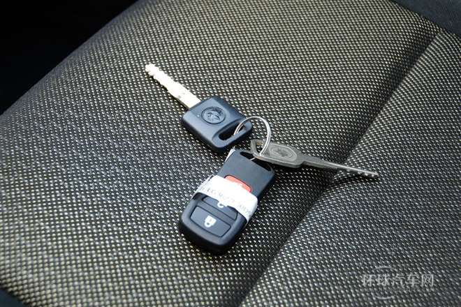 2013款 1.6L 自動時尚版