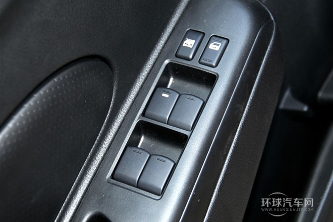 2013款 1.6L 自動(dòng)時(shí)尚版