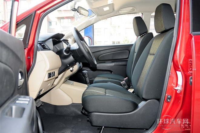 2013款 1.6L 自動時(shí)尚版