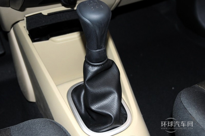 2013款 1.6L 手動時尚版