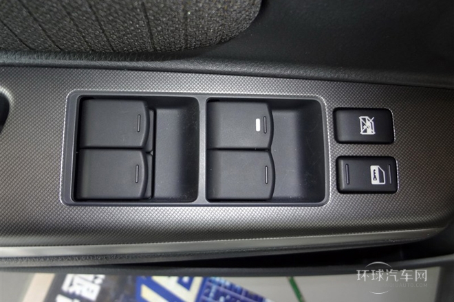 2013款 1.6L 自動北斗導航版