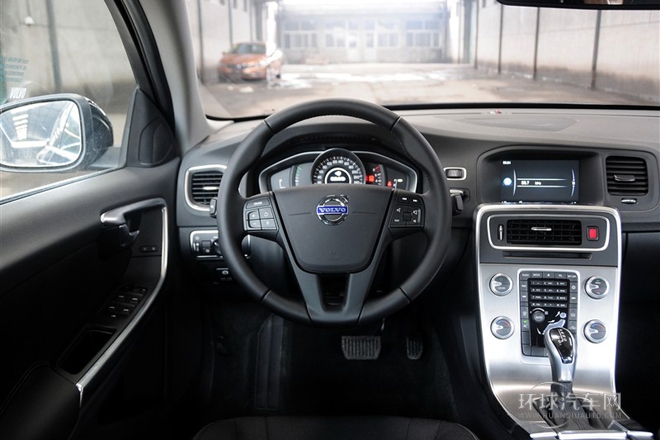 2015款2.0T手自一體智進版