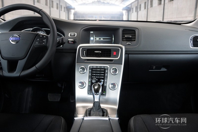 2015款2.0T手自一體智進版