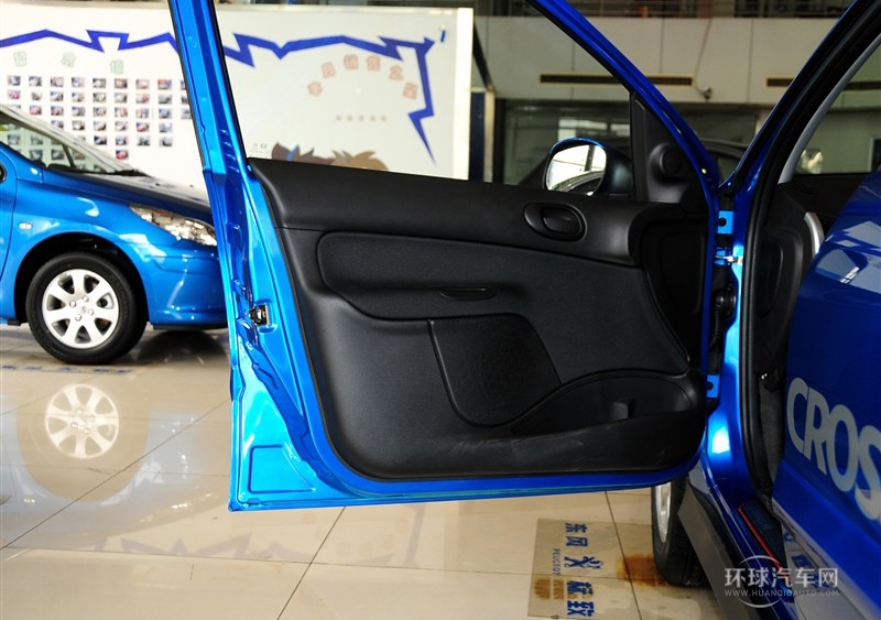 2013款 CROSS 1.4L 手動馭樂型