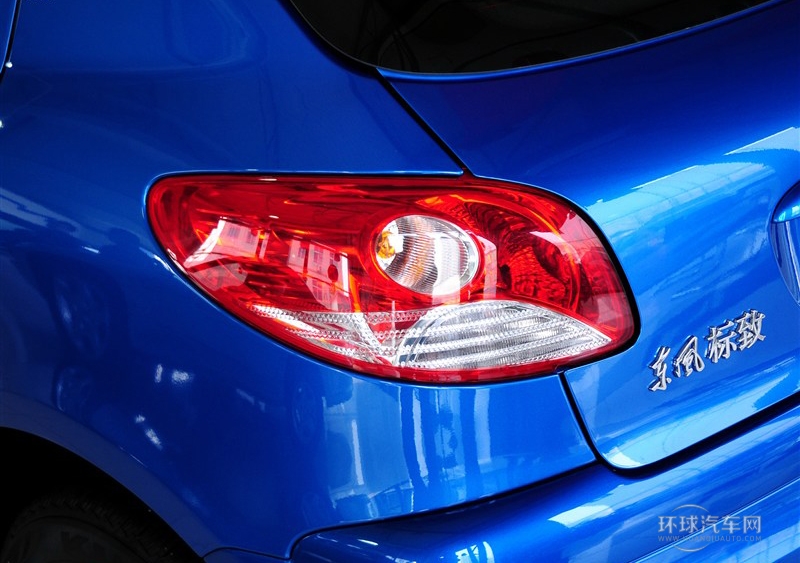 2013款 CROSS 1.4L 手動馭樂型