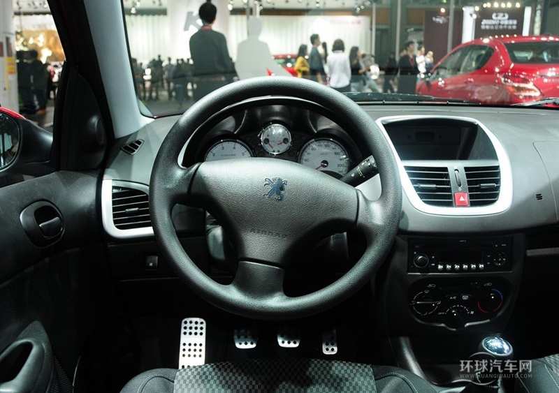 2013款 CROSS 1.6L 手動馭樂型