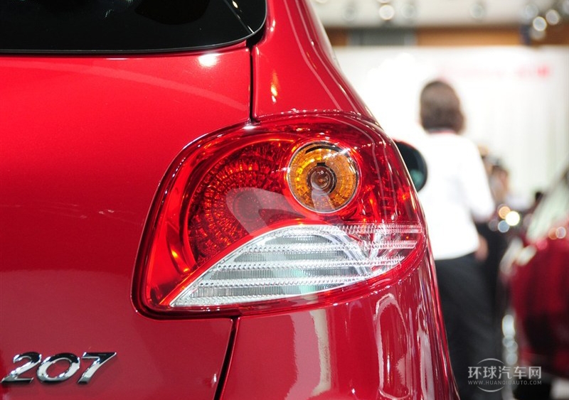 2013款 CROSS 1.6L 手動馭樂型