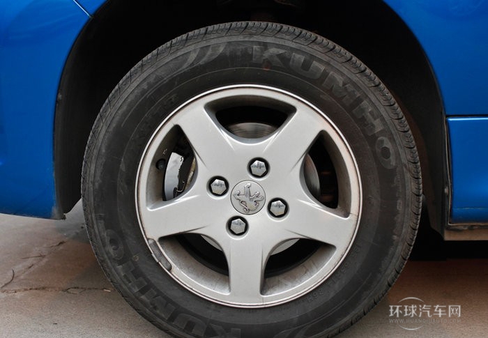 2011款 兩廂 1.6L 手動(dòng)馭樂(lè)版