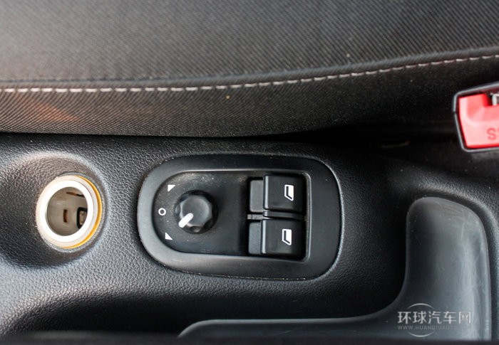 2011款 兩廂 1.6L 手動馭樂版