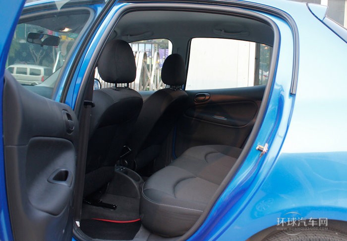 2011款 兩廂 1.6L 手動馭樂版