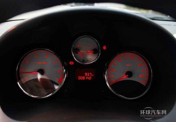 2011款 兩廂 1.6L 手動馭樂版