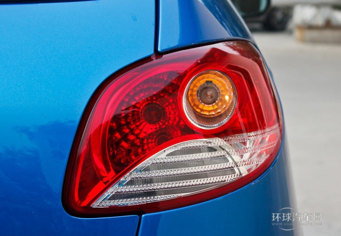 2011款 兩廂 1.6L 手動馭樂版