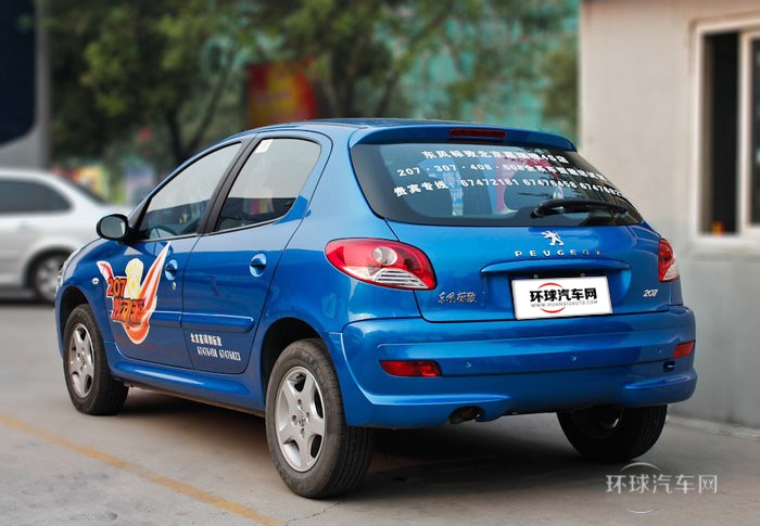 2011款 兩廂 1.6L 手動(dòng)馭樂版