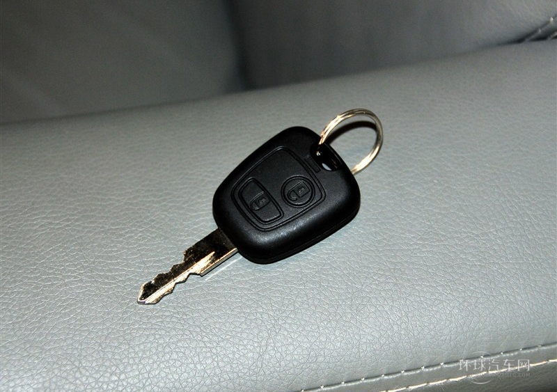 2011款 三廂 1.4L 手動馭樂版