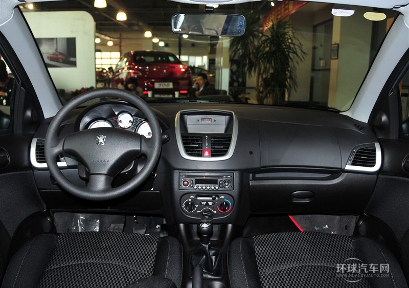 2011款 三廂 1.4L 手動馭樂版