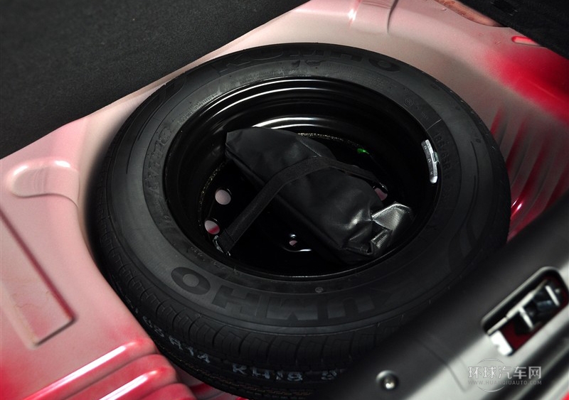 2011款 三廂 1.6L 手動(dòng)馭樂(lè)版