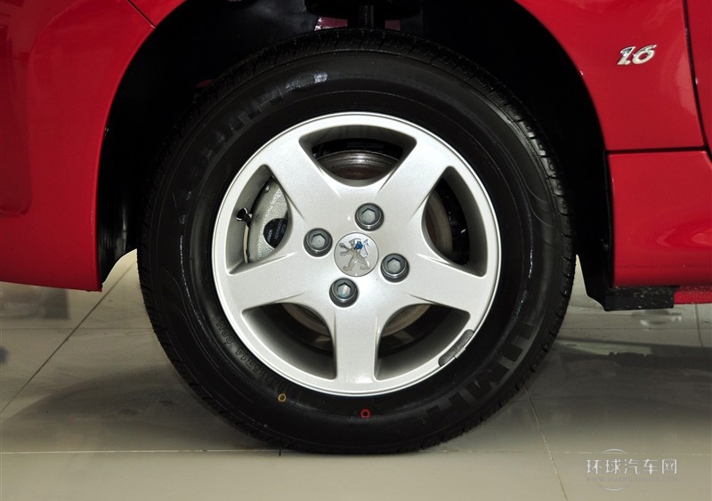 2011款 三廂 1.6L 手動馭樂版