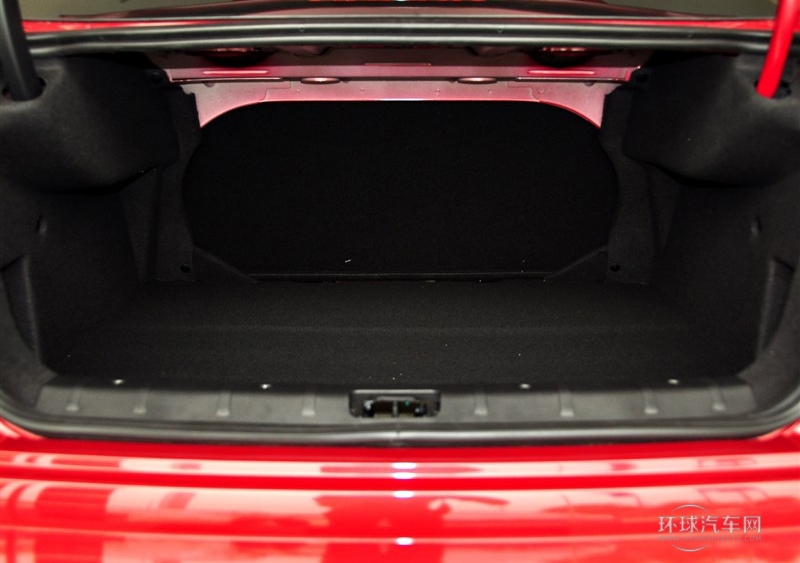 2011款 三廂 1.6L 手動馭樂版