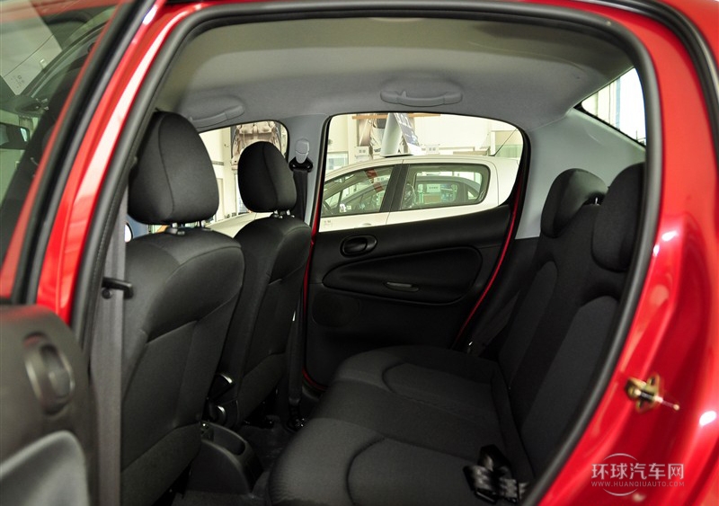 2011款 三廂 1.6L 手動馭樂版