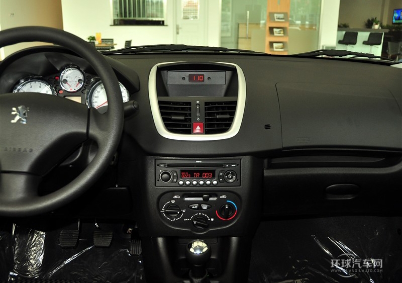 2011款 三廂 1.6L 手動馭樂版